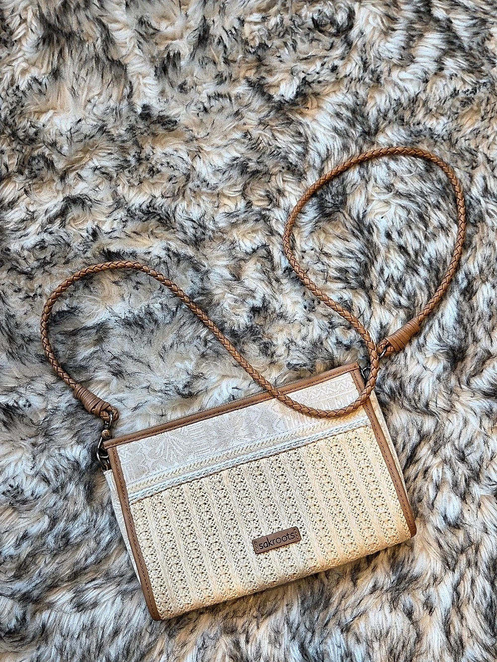 sakroots Crossbody Bag in Tan & White